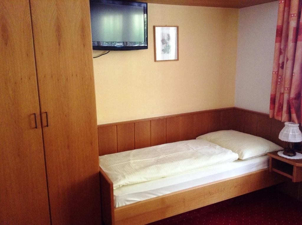 Hotel Rupertihaus Heiligenblut Oda fotoğraf
